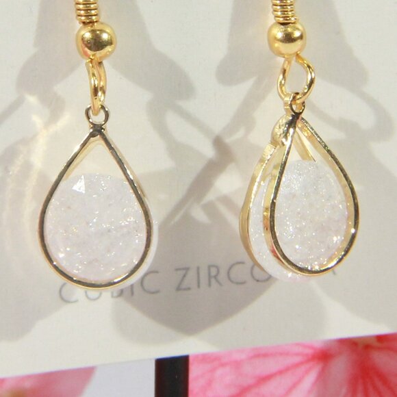 NWT Francesca's Gold-Tone Dangle Earrings Featuring a White CZ Stones - Picture 2 of 5